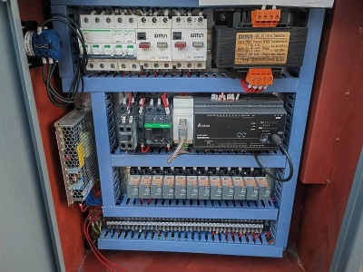 MetalTec BS 300 ZA автоматический колонный ленточнопильный станок