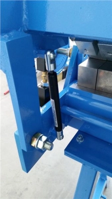 Сегментный листогиб Decker SDG-1500 с 3 сегментными балками