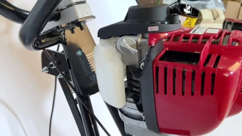 Виброрейка для бетона бензиновая без лезвия (Honda) TOR SF-1 PRO - изображение