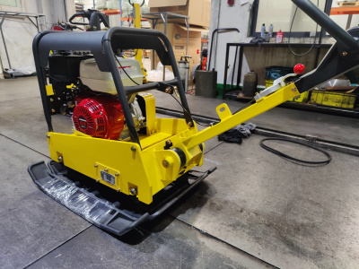 Виброплита реверсивная гидравлическая TOR CY-350 300кг, 40кН (Honda) чугунная плита